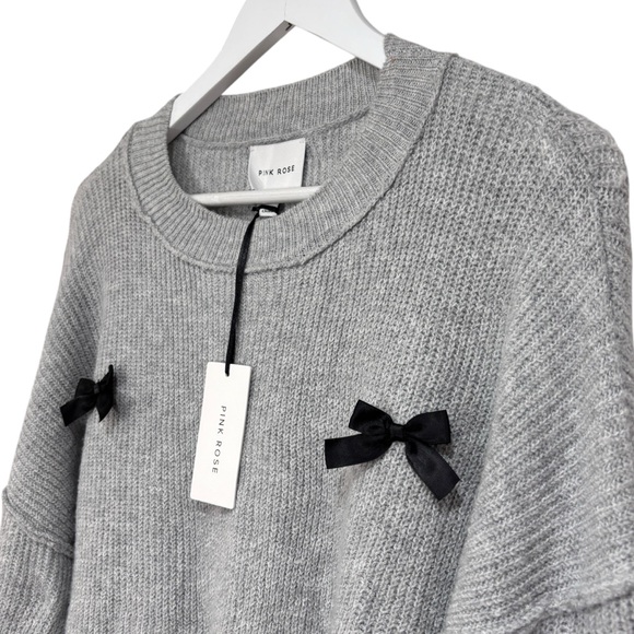 Pink Rose Gray & Black Bow Oversized sweater Size 1X Womens NWT - Picture 3 of 10